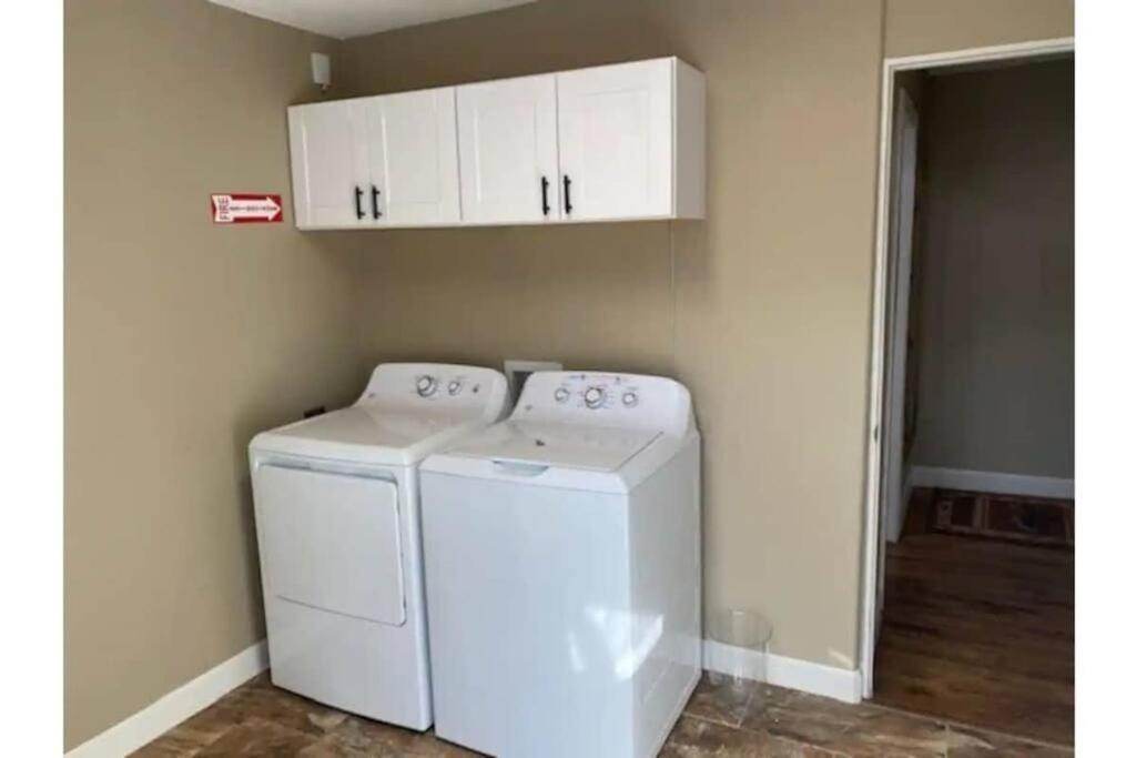 Stockyards!-1 Block Away ! Cowboy Cottage Sleeps 9 Fort Worth Zewnętrze zdjęcie